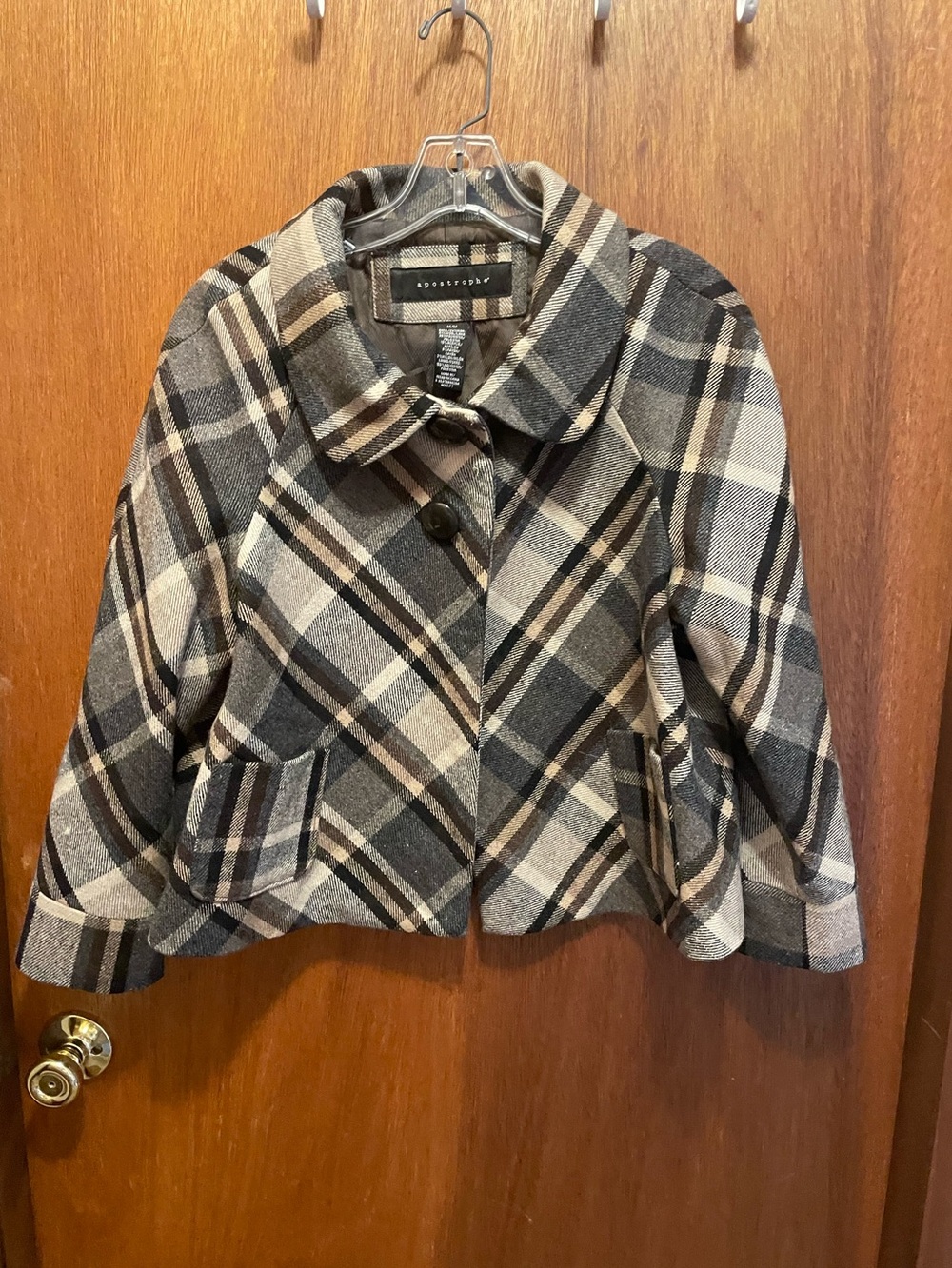 Apostrophe Cropped Plaid cape style